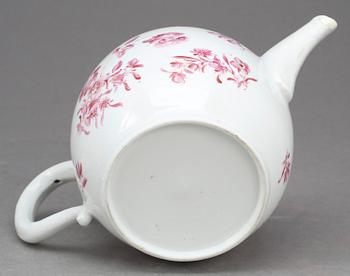 TEKANNA, porslin. Kina, Qianlong 1736-1795.