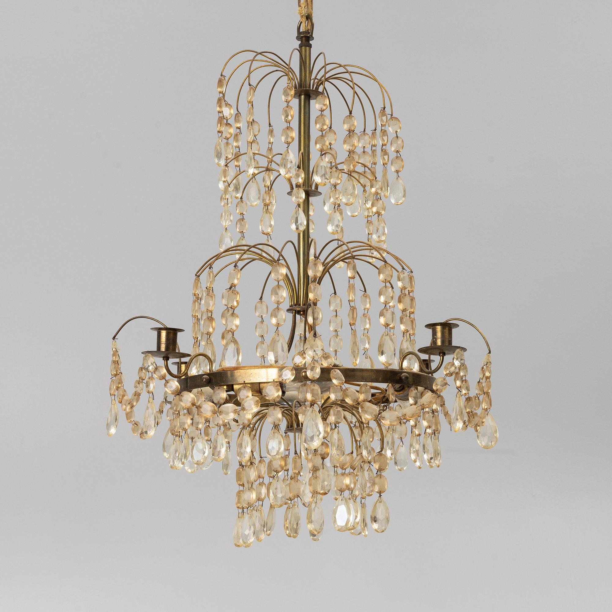 An early 20th century Gustavian style chandelier.