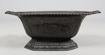 TRÄDGÅRDSURNA, gjutjärn, 1900-tal.