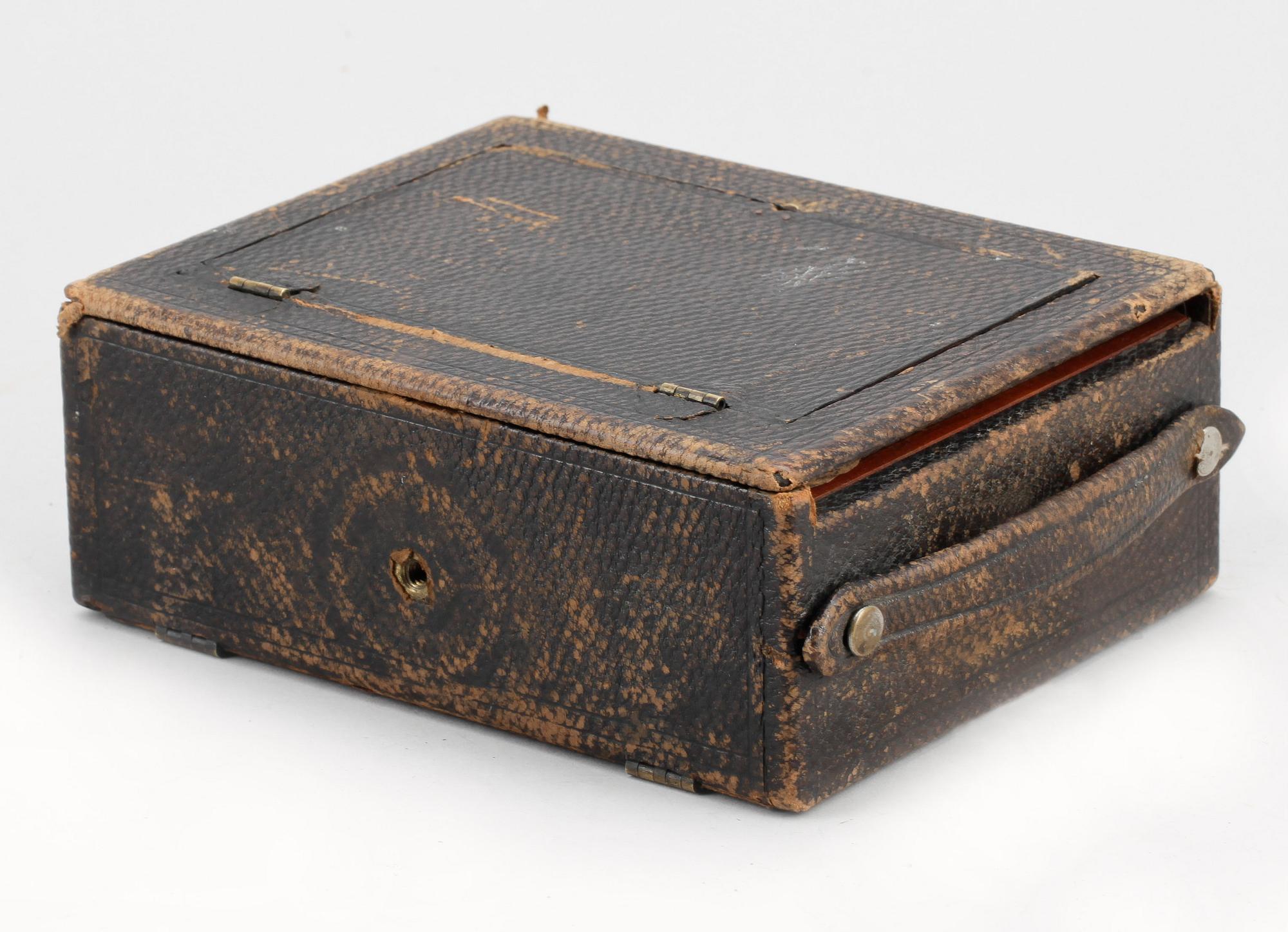 KAMERA, Rochester Optical Co, Pony Premo B, nr 192073, New York, omkring sekelskiftet 1900.