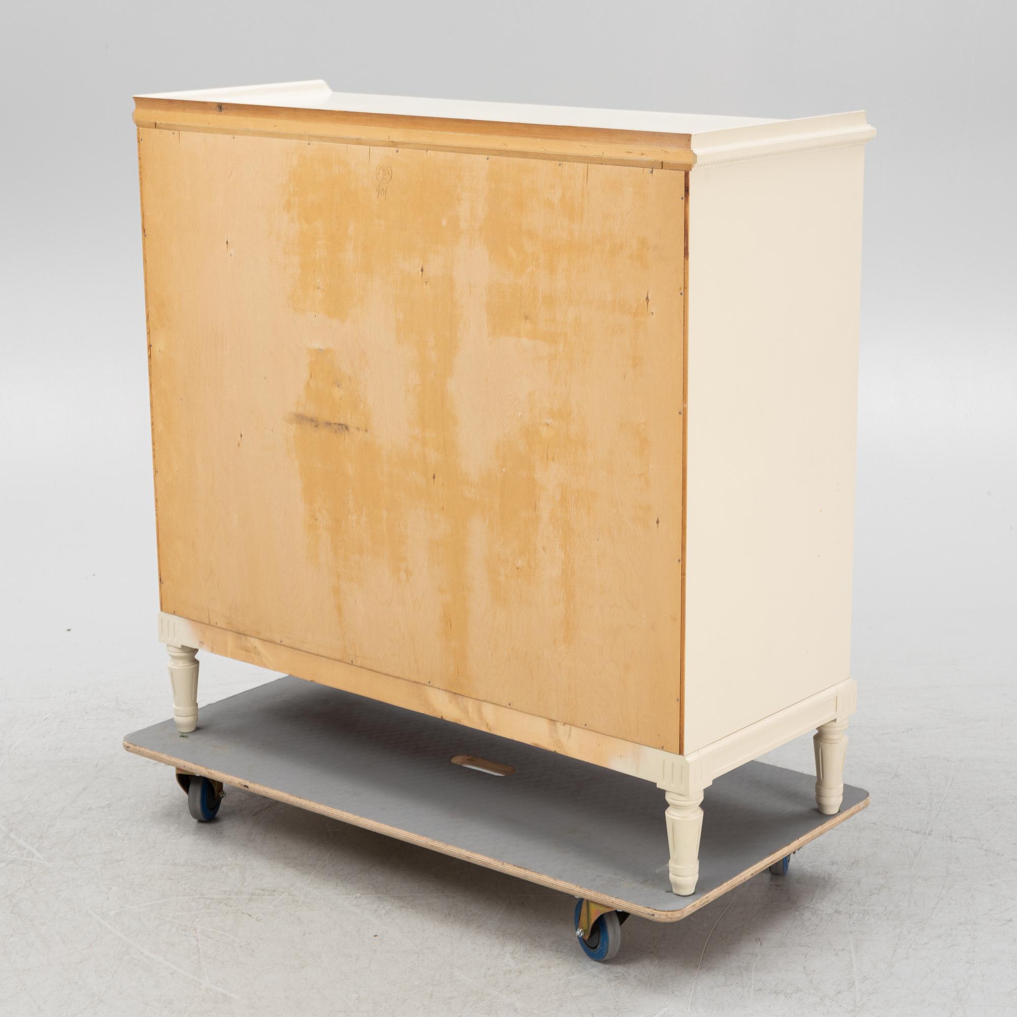 Sideboard, gustaviansk stil, 1900-talets andra hälft.
