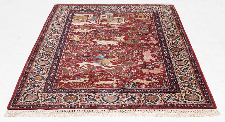 An oriental rug, c. 200 x 125 cm.