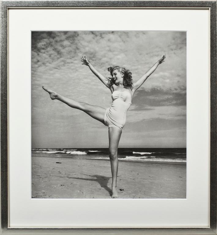 ANDRÉ DE DIENES, silvergelatin fotografi, stämpelsign á tergo.