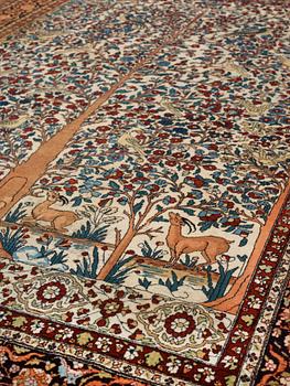 MATTA. Semiantik Isfahan möjligen. 278,5 x 203 cm.