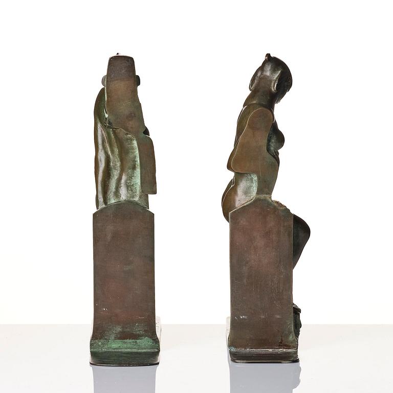 Axel Gute, a pair of Swedish Grace bronze bookends, Herman Bergman konstgjuteri, Stockholm 1920s.