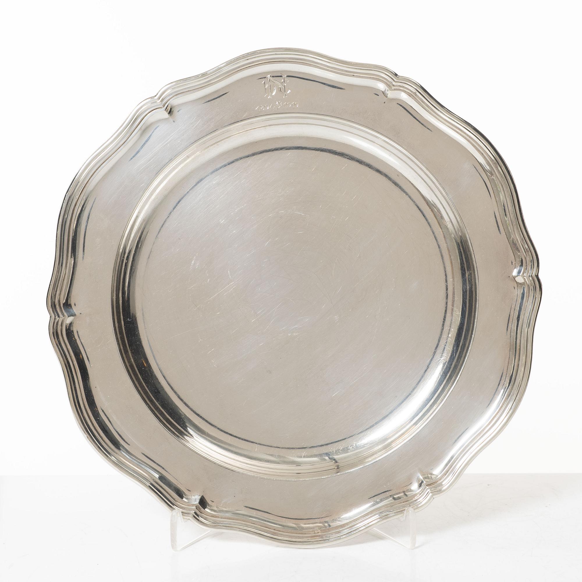 Fat, 2 st, silver, rokokostil, bl.a. Silvervarufabriken F D Erlandsson, Kristianstad 1926.