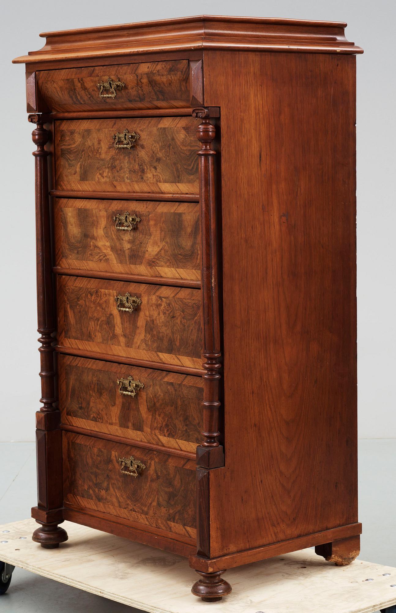 HERRBYRÅ, nyrenässans, sent 1800-tal.