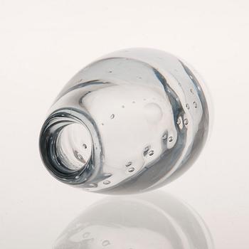 VAS, glas, "Pärlbandet", signerad G Nyman Nuutajärvi Notsjö, 1980-tal.