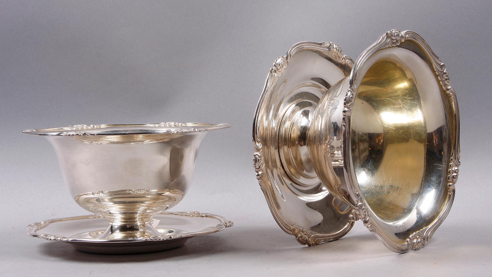 SÅSSKÅLAR, 2 st, samt KAROTT, nysilver, bla GAB, 1900-talets första hälft.