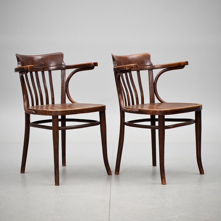 KARMSTOLAR, ett par, Thonet, 1900-talets första hälft.