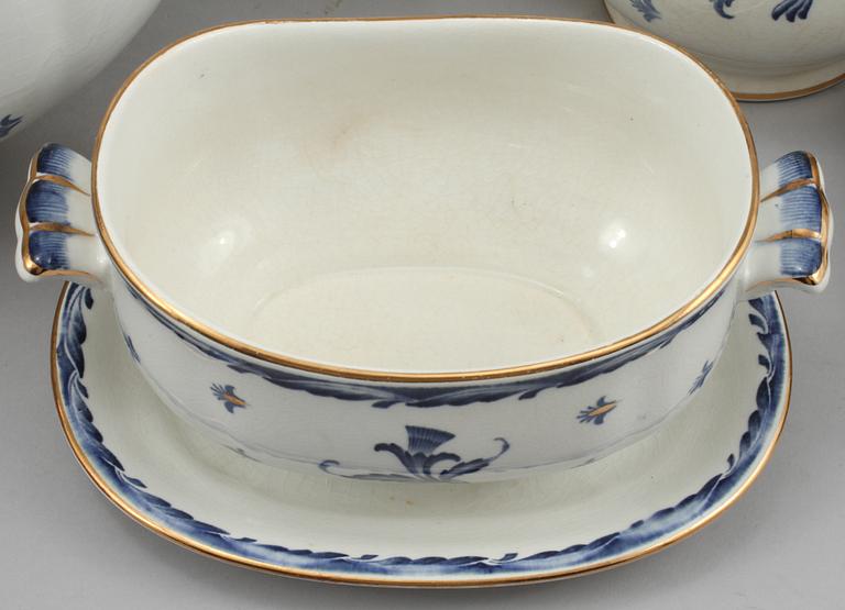 SERVISDELAR, 53 st, flintgods, "Orust", Rörstrand, 1900-talets första hälft.