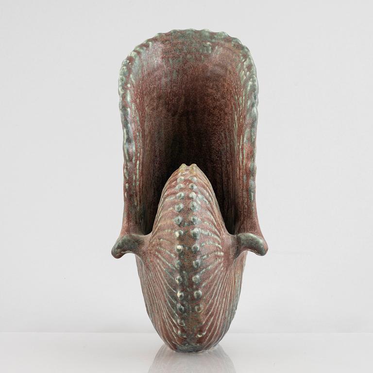 Gunnar Nylund, skulptur, "gondolsnäcka", Rörstrand, 1940-50-tal.