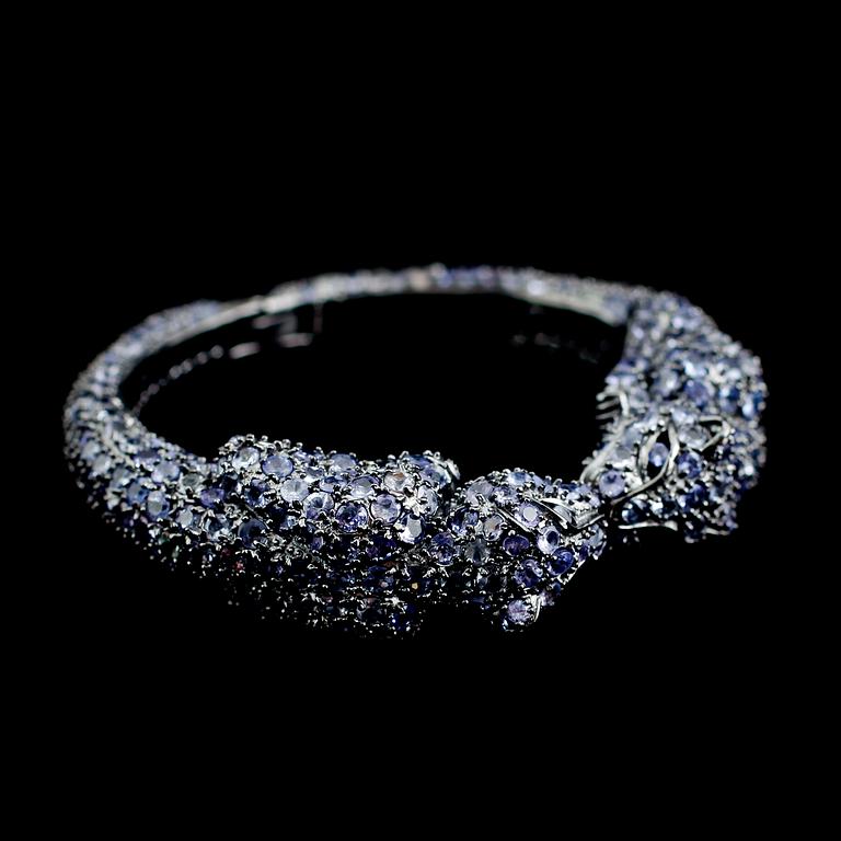 ARMBAND, sterlingsilver, tanzaniter totalt ca 50.00 ct.