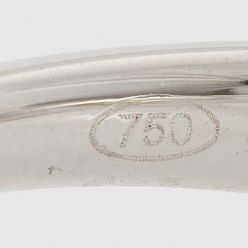 Ring 18K white gold with peridot and brilliant-cut diamonds.