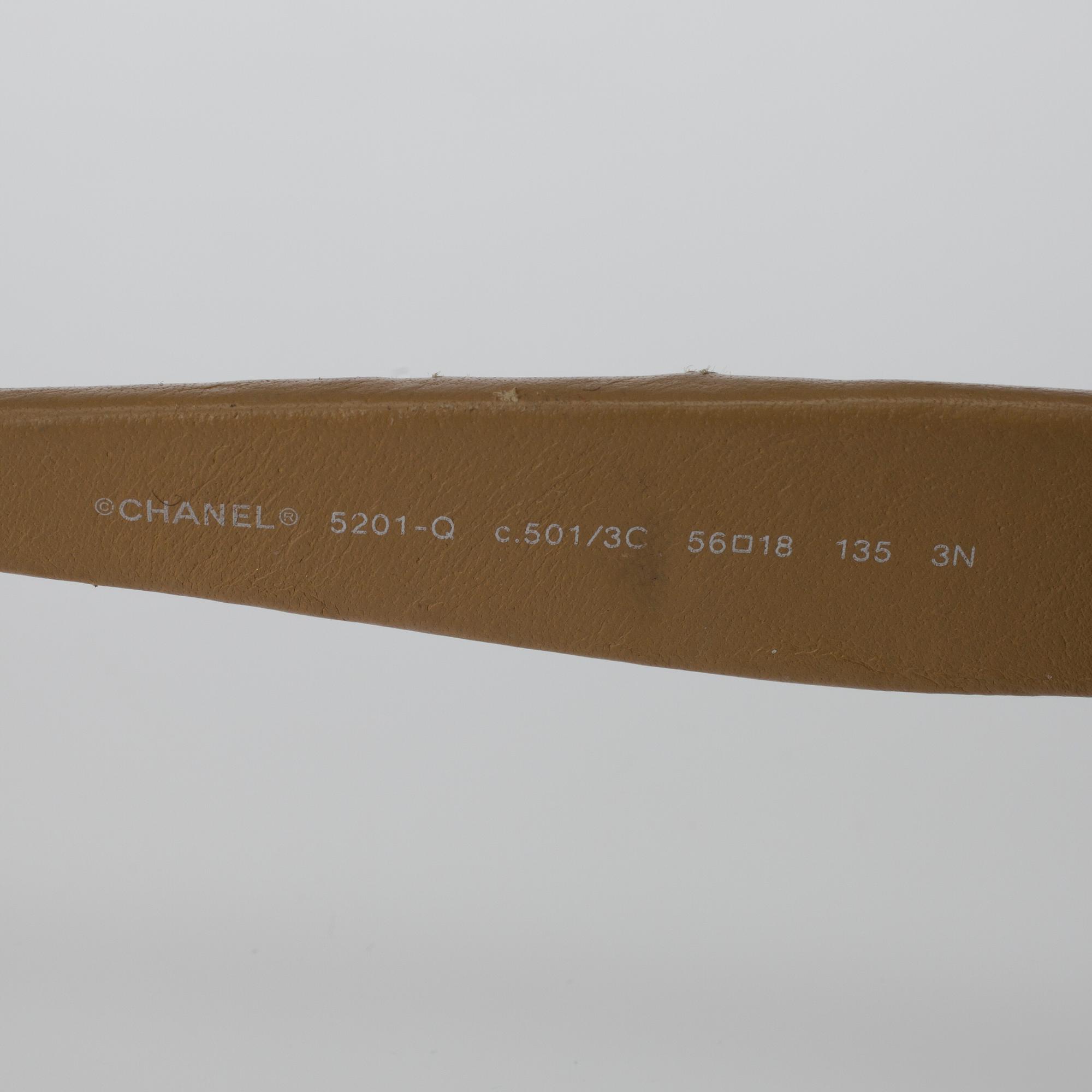 SOLGLASÖGON, Chanel.