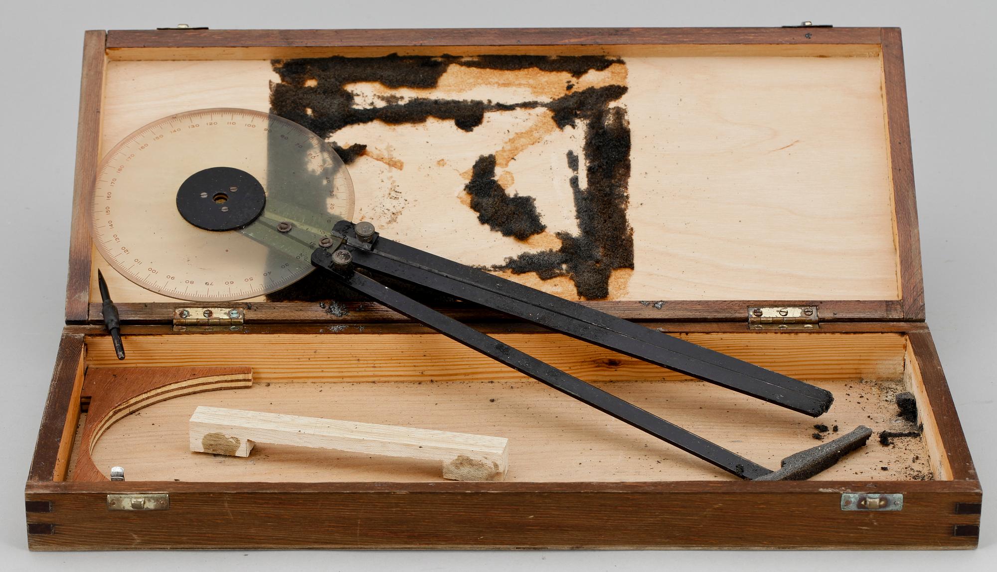 NAUTISKA INSTRUMENT, 3 st, bla sextant, 1900-tal.