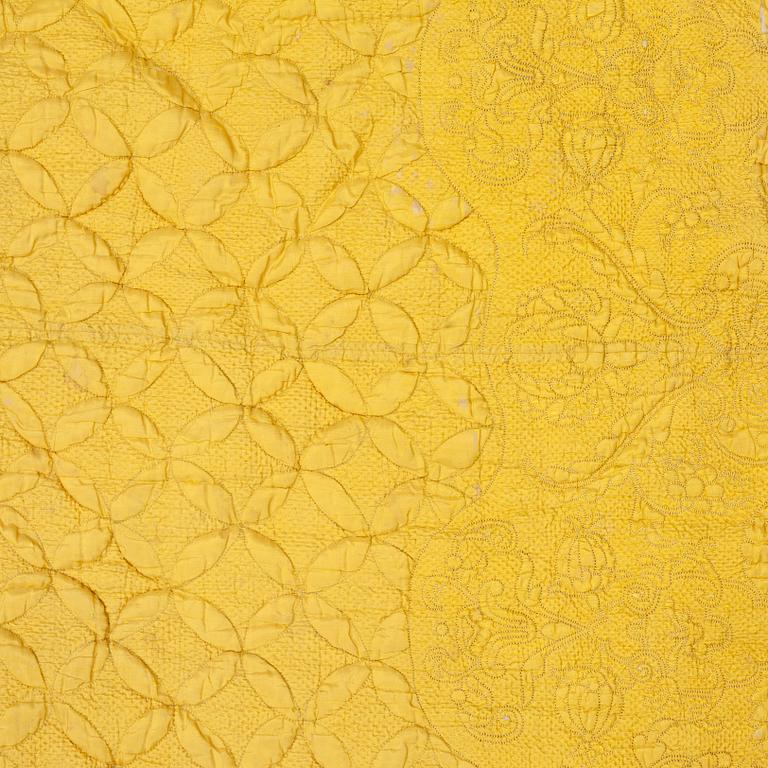 A SILK BED COVER, quilted, ca 194 x 178 cm, Sweden 18th century.