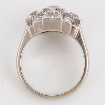 Old-cut diamond ring.