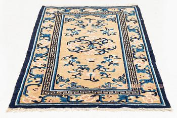 A Ningxia rug, north China, Qing dynasty, late 19th century. Measure approx. 150x90 cm.