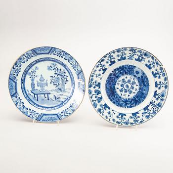 A set of ten different Chinese porcelain plates 18/19th century.