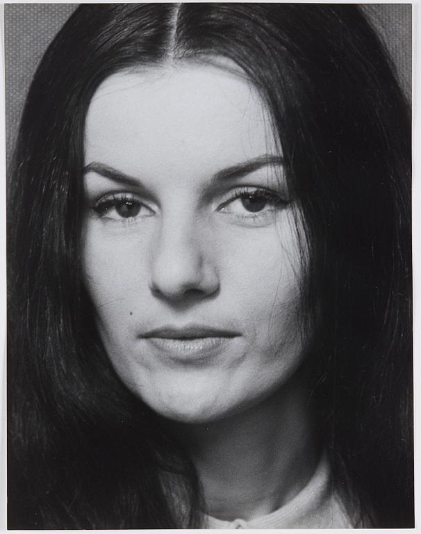 ROLF WINQUIST, portrait of Stefania Löthman gelatin silver print. Vintage.