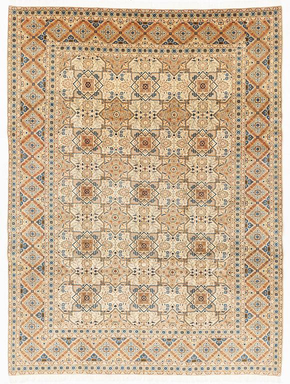 Carpet, Keshan, semi antique, 368 x 276 cm.