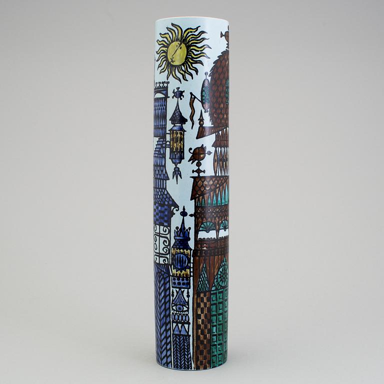 STIG LINDBERG, a "Karneval" faience vase, Gustavsberg 1950/60s.