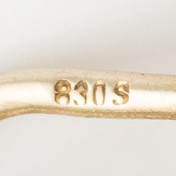 Örhängen, ett par, silver med ametister och pärlor.