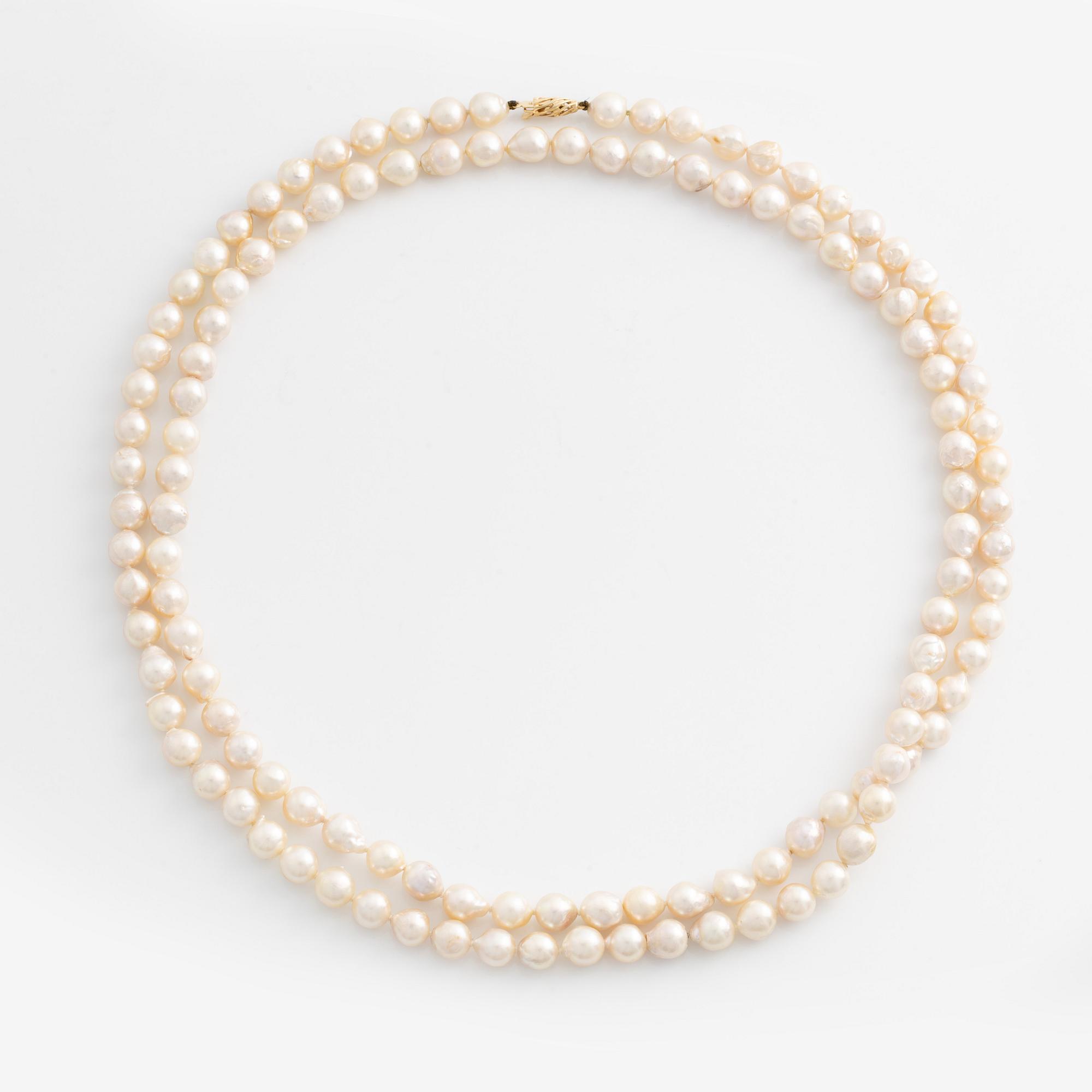 Collier odlade pärlor.