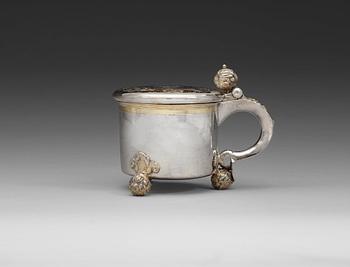 475. A Swedish 17th century parcel-gilt tankard, marks of Erik Månsson Schmidt, Stockholm (1675-1686).