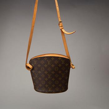 LOUIS VUITTON, cross body bag.