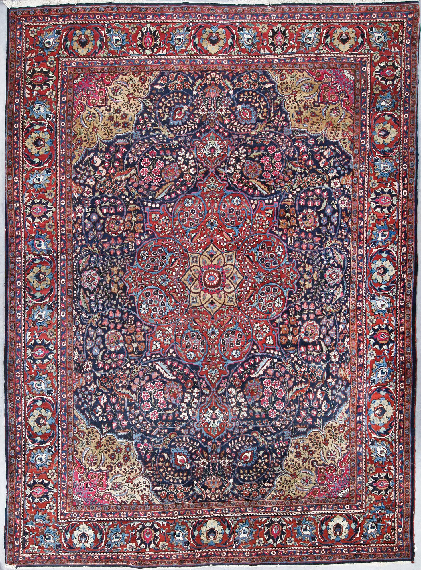 MATTA, semiantik, Meshed/Moud. Ca 425 x 325 cm.