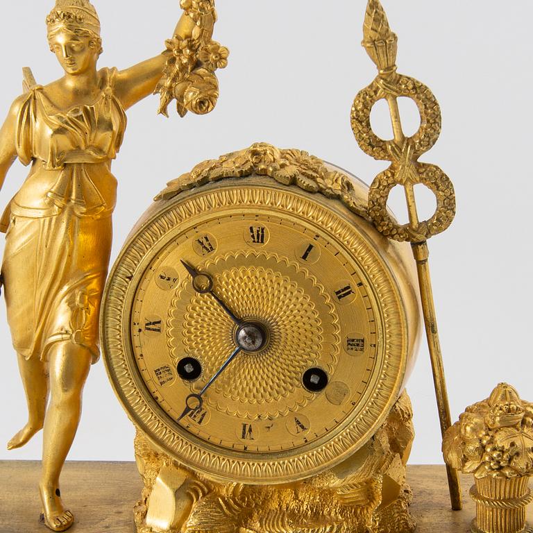 Table pendulum, Empire, France, first half of the 19th century.