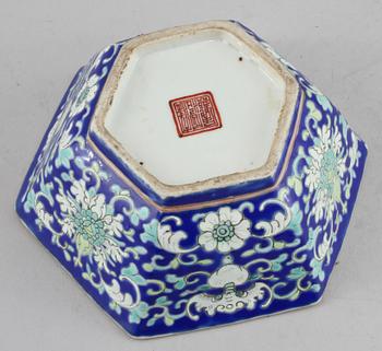 SKÅL, porslin, Kina, 1800-talets andra hälft.