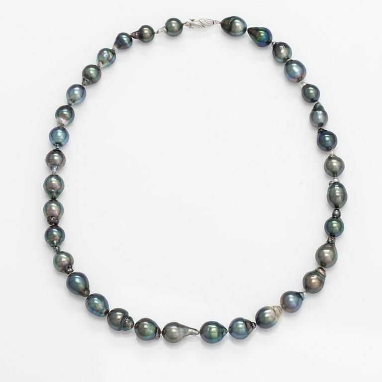 Pärlcollier, odlade pärlor, silver.