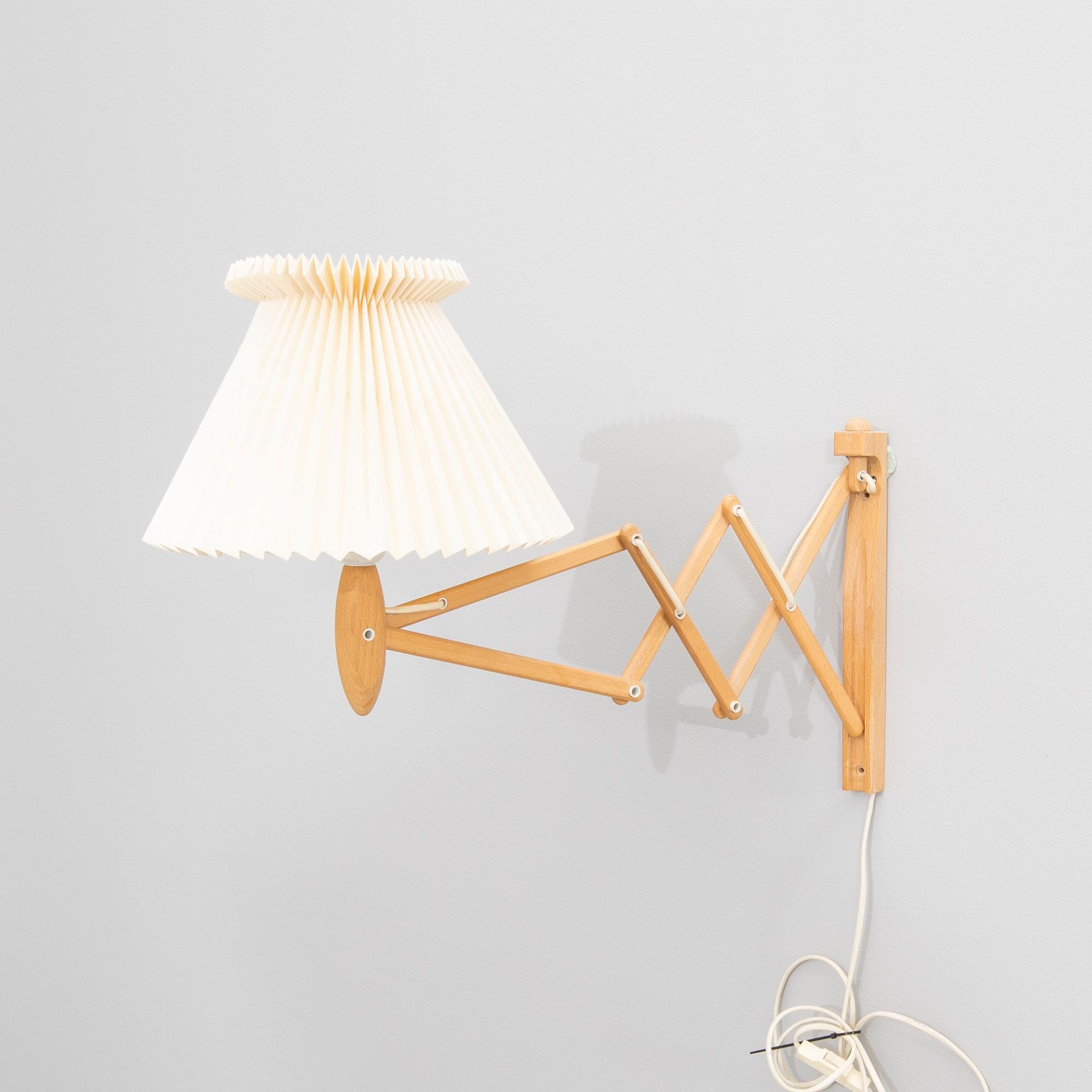 Erik Hansen, wall lamp, model 317 "Saxelampe" for Le Klint, Denmark.