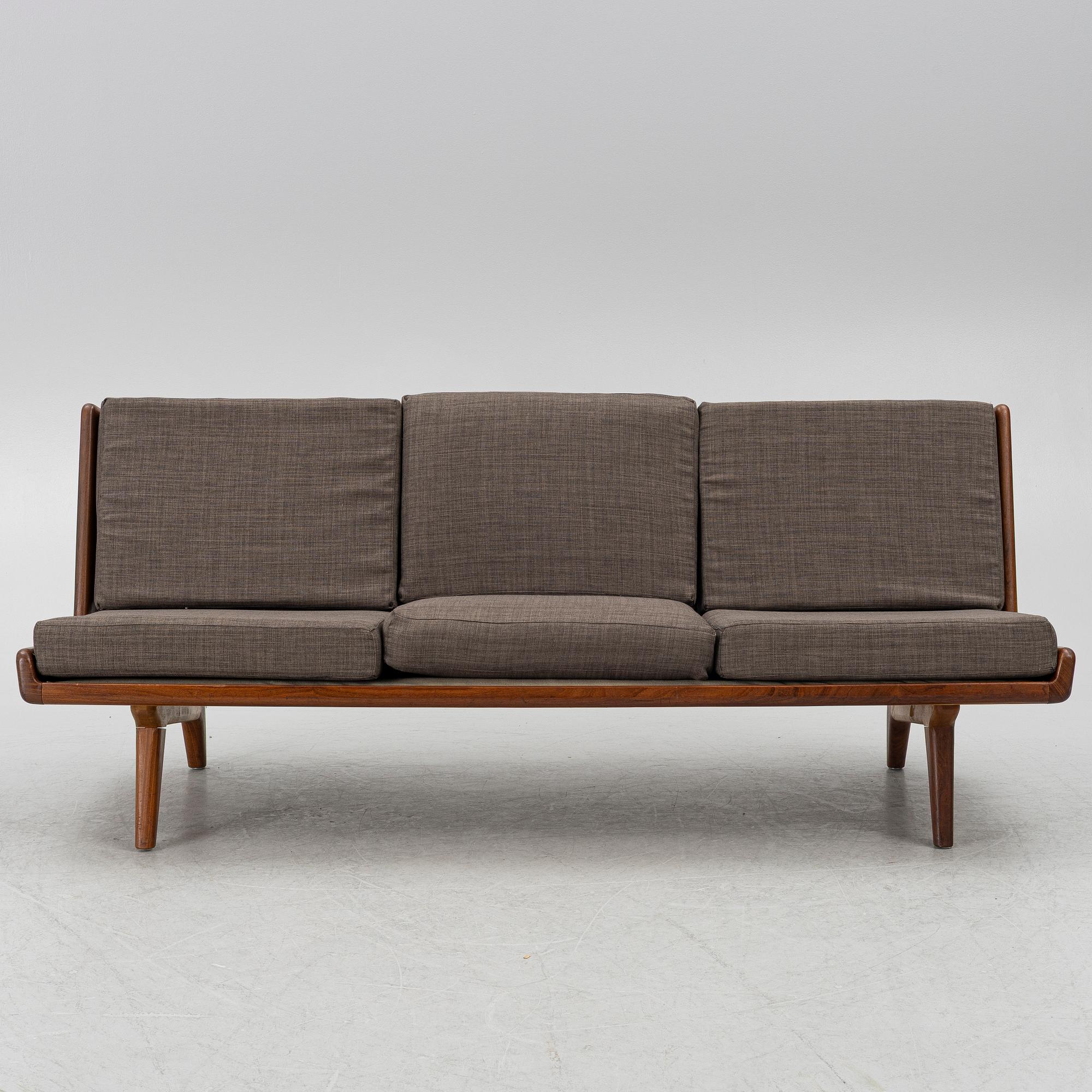 Carl Gustaf Hiort af Ornäs, sofa, "Studio", Puunveisto Oy - Träsnideri Ab, mid-20th century.