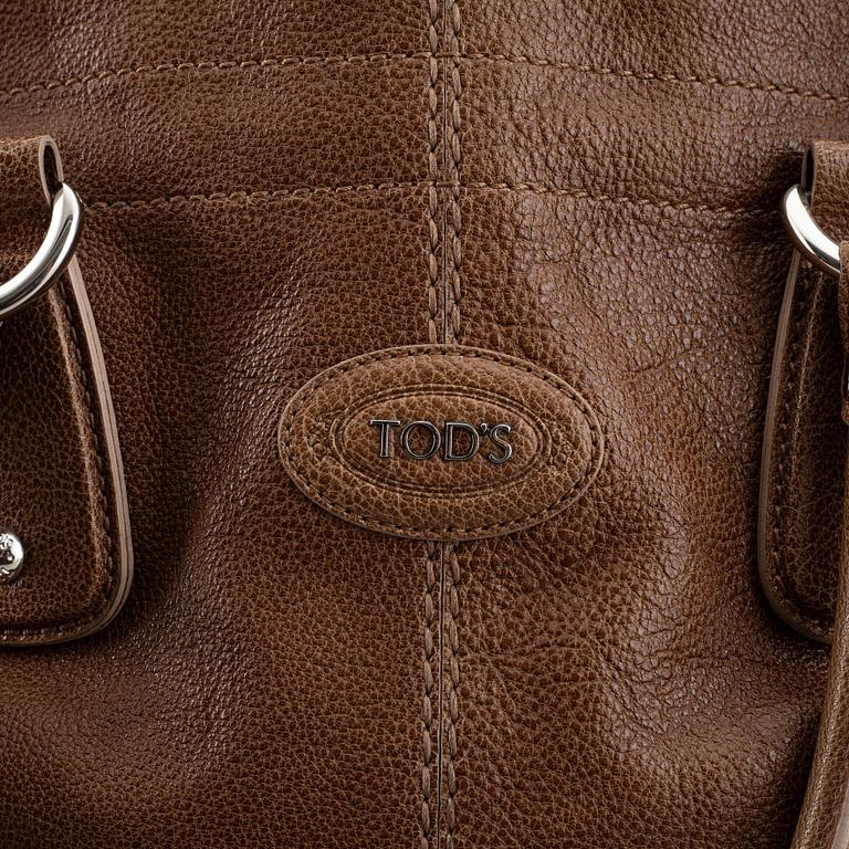 Tod's, a leather bag.