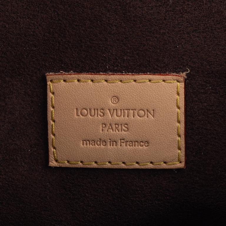 Louis Vuitton, a 'Pochette Metis' monogram canvas handbag, 2020.