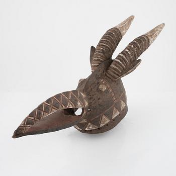 Masker, 3 st, enligt uppgift Fang, Gabon samt BWA, Burkina Faso, 1900-talets andra hälft.