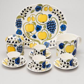 A 7-piece set of 'Paratiisi' porcelain tableware for Arabia, marked after 1980.