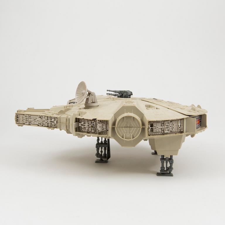 A vintage Star Wars Millennium Falcon Palitoy 1983.