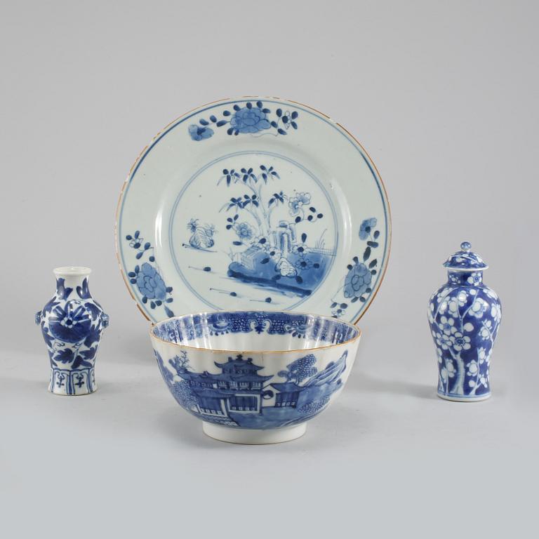 PARTI PORSLIN, 4 delar, Kina, 1700, 1800 och 1900-tal.