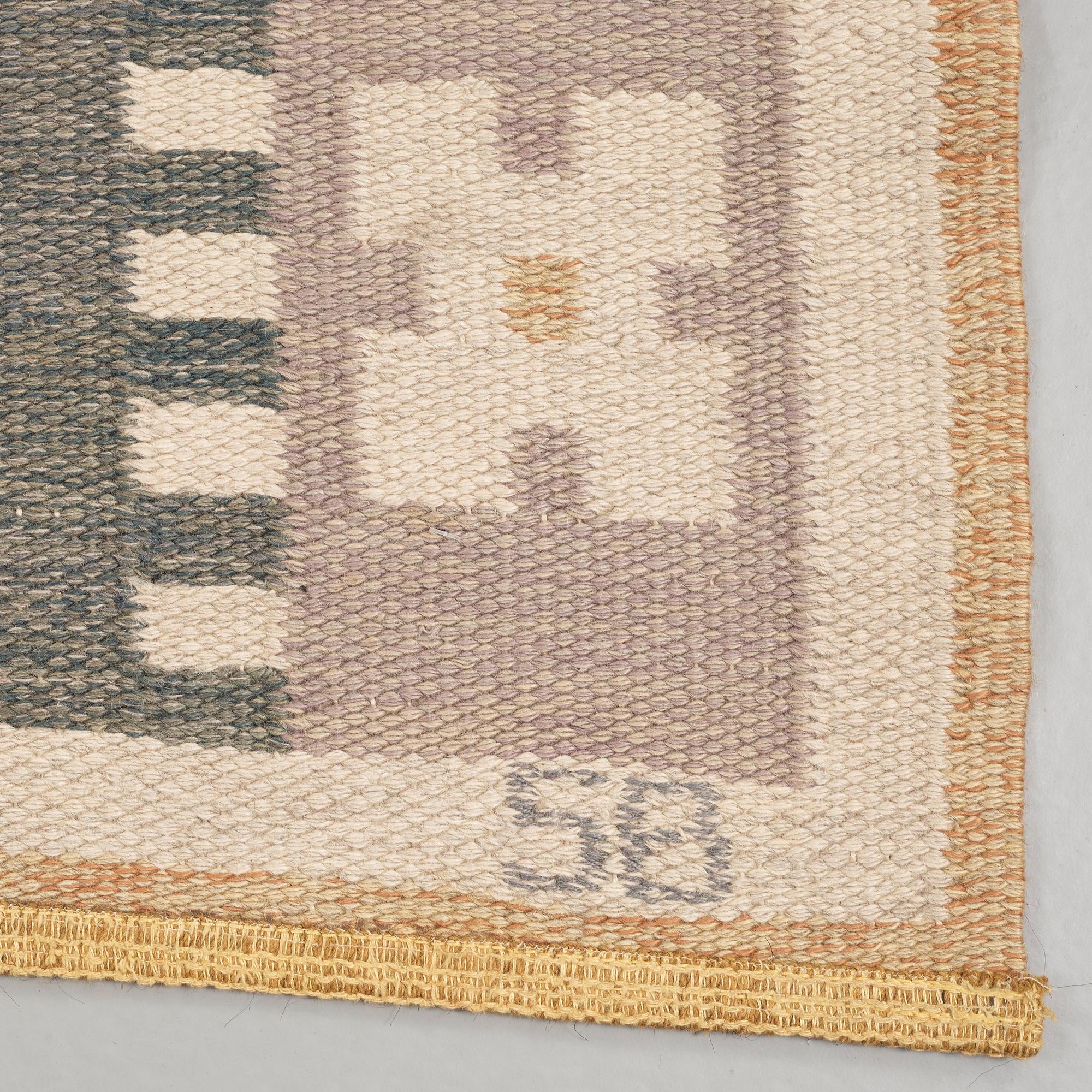 CARPET. "Vitsippa". Flat weave. 223 x 166 cm. Signed SB.