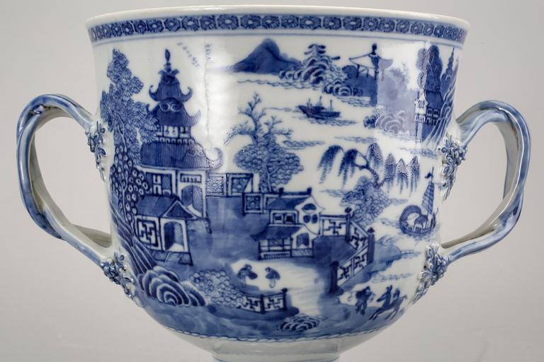 A Chinese 19th century porcelain urn with lid.