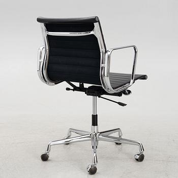 Charles & Ray Eames, office chair, "EA117" Vitra.