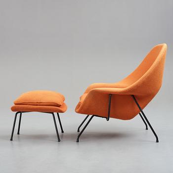 Eero Saarinen, "Womb chair", fåtölj med fotpall, sannolikt licenstillverkad för Nordiska Kompaniet 1960-tal.