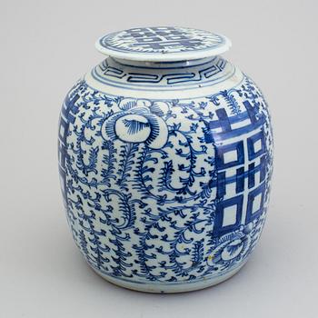 KRUS, porslin, Kina 1800-tal.