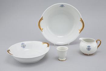 SERVIS, 119 delar, "Swedish Grace" med monogram, porslin, Rörstrand, 1900-tal.