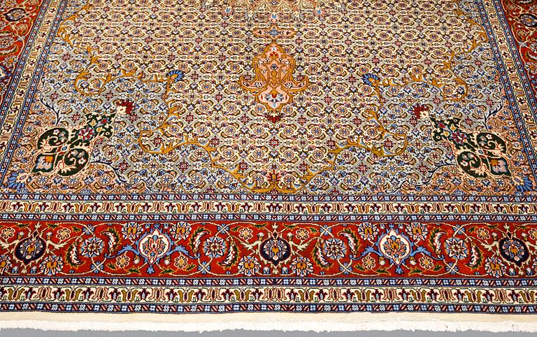 Matta, Moud part silk, ca 297 x 203 cm.